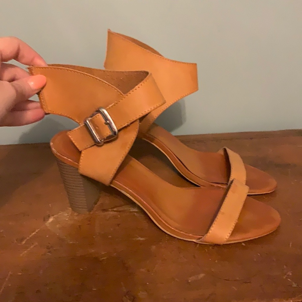 Camel heeled sandals with ankle cuffs
